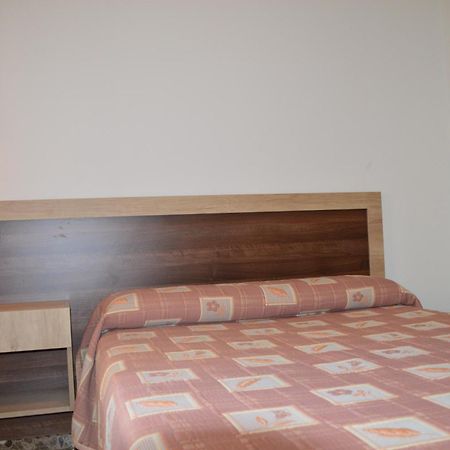 Labella - Hostal Rural Restaurante La Calahorra Zewnętrze zdjęcie