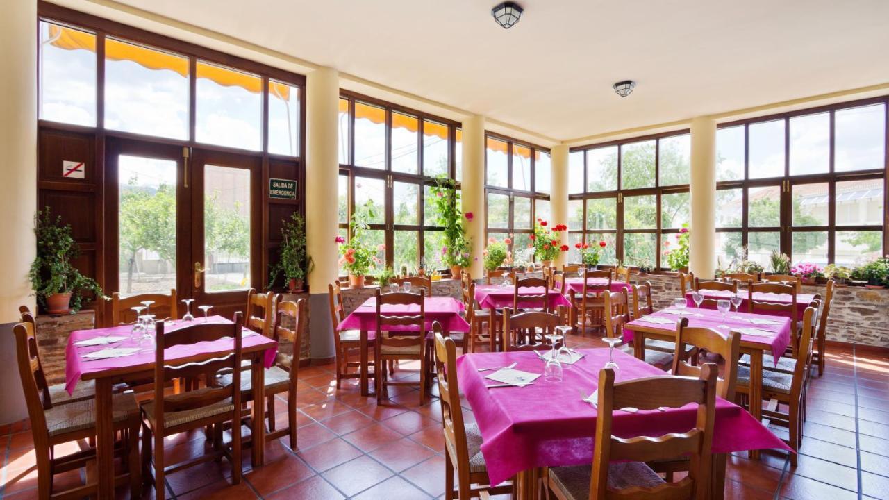 Labella - Hostal Rural Restaurante La Calahorra Zewnętrze zdjęcie