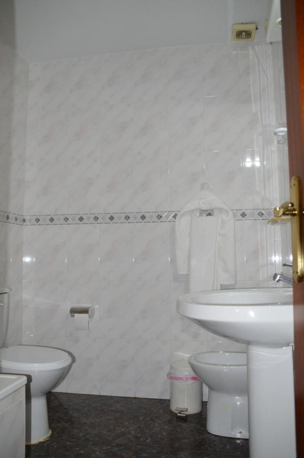 Labella - Hostal Rural Restaurante La Calahorra Zewnętrze zdjęcie