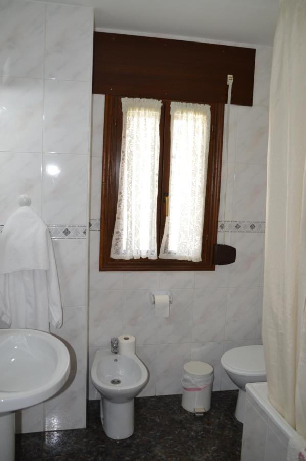Labella - Hostal Rural Restaurante La Calahorra Zewnętrze zdjęcie